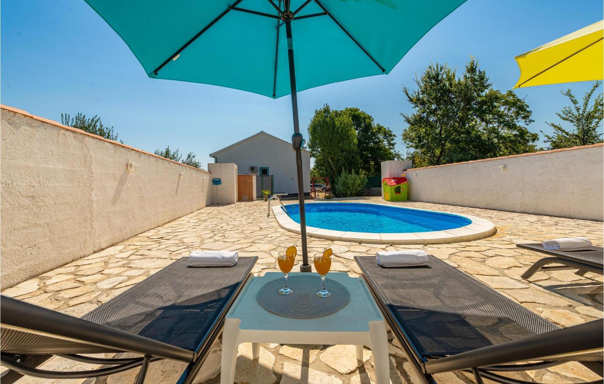 Awesome In Podgradina With Wifi Casa vacanze